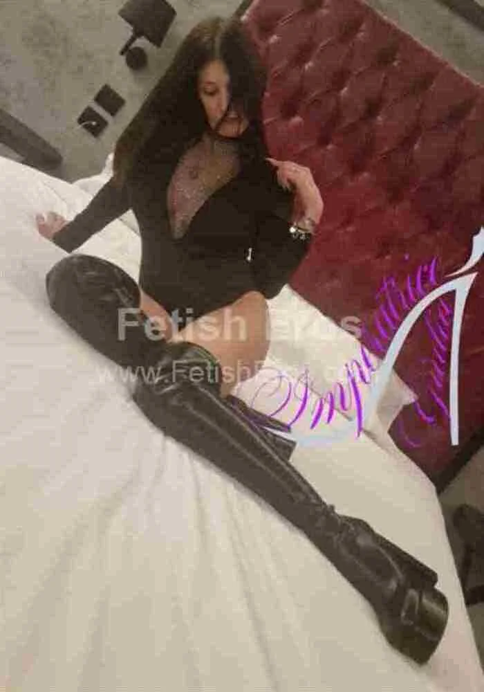 Mistress Imperatrice Gulia a bergamo – Annunci BDSM e Fetish
